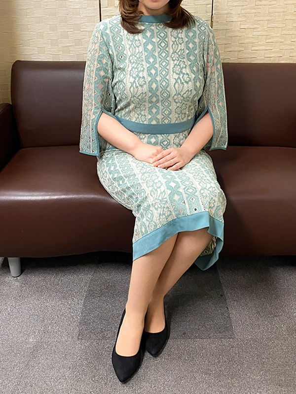 ※12/13(土)《体験入店初日♪》容姿端麗な清楚系奥様♪