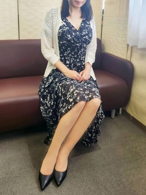 ※入店５日目！黒髪清楚なＦカップ美人妻♪