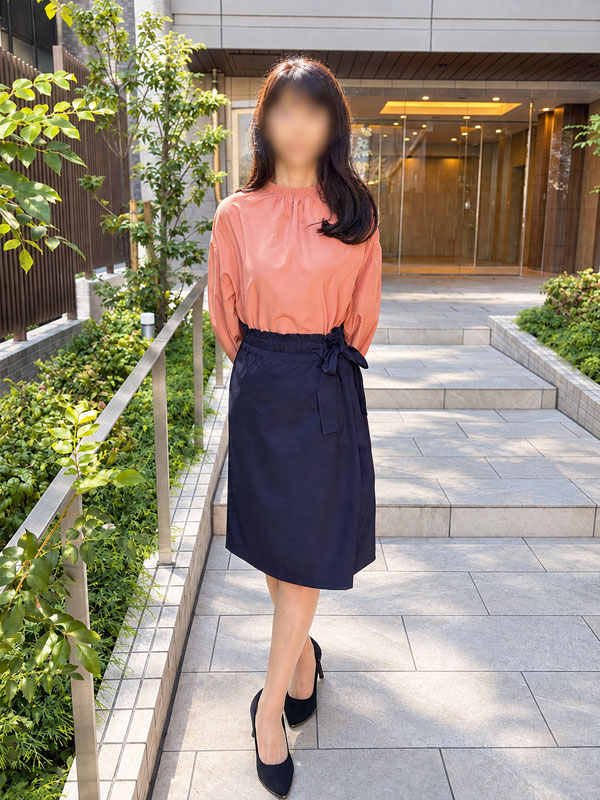 10月20日(火)《入店5日目》愛嬌豊かで清楚なスレンダー奥様♪
